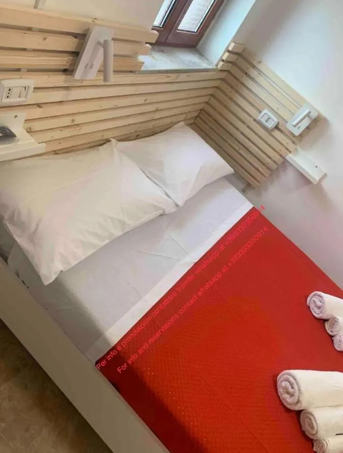 Πανσιόν Miris Home Fast And Comfortable With Self Check In 8 Minutes Walk Near Naples Airport Ιταλία