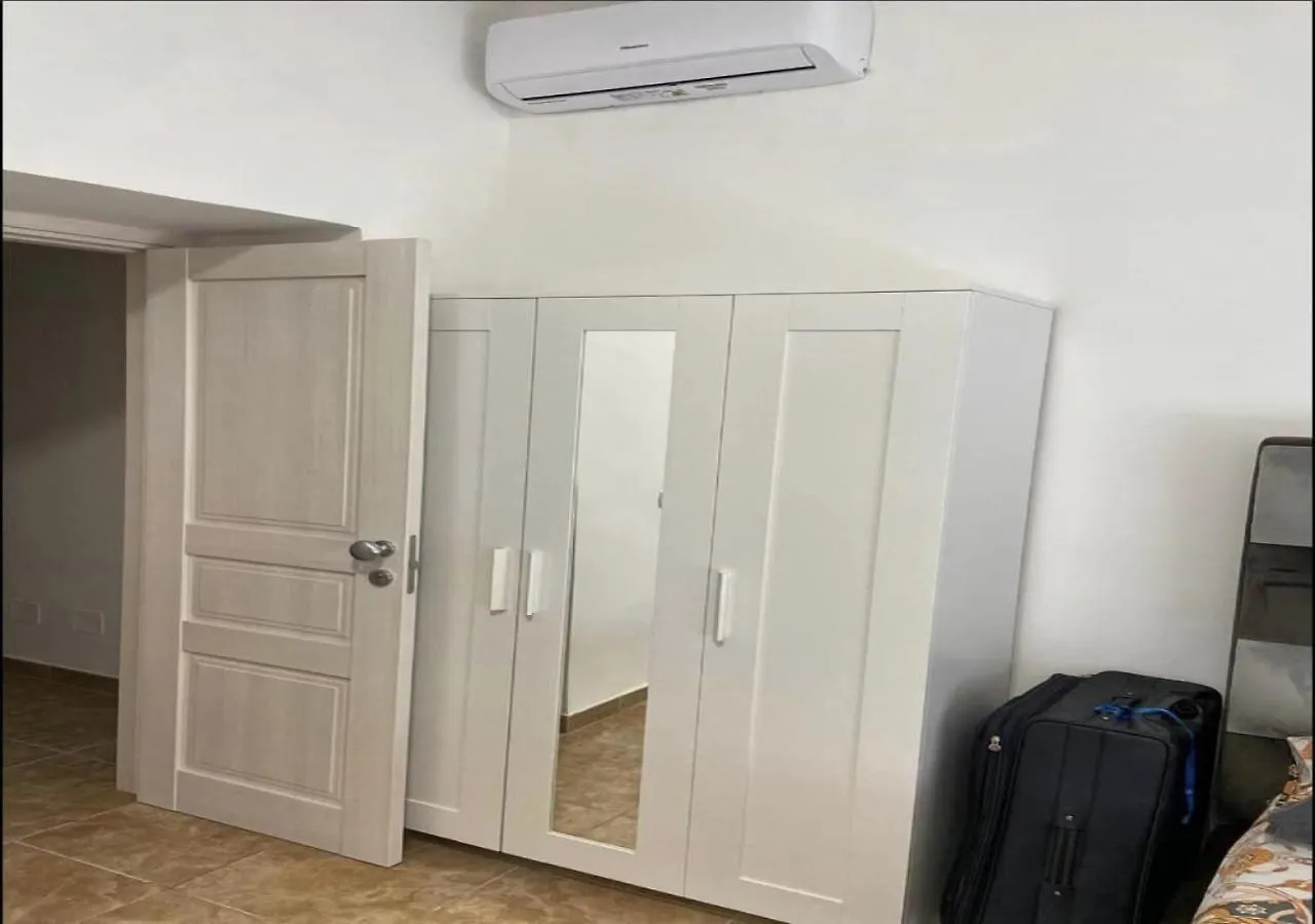 Miris Home Fast And Comfortable With Self Check In 8 Minutes Walk Near Naples Airport 0*,  Ιταλία